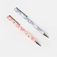 Load image into Gallery viewer, Caroline Gardner Pink Flower & Blue Hearts Set of 2 Boxed Pens