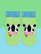 Load image into Gallery viewer, Blade & Rose Bailey The Cow Design Socks / 0-3 Years
