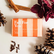 Load image into Gallery viewer, Toasted Crumpet ‘Floh’ Fall For You Luxury Soap