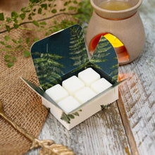 Load image into Gallery viewer, Toasted Crumpet Woodland Fern & Oakmoss Soy Wax Melts