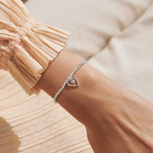 Load image into Gallery viewer, Joma A Little 'Lucky To Have A Sister Like You’ Bracelet