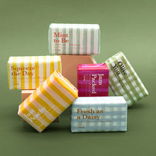 Load image into Gallery viewer, Toasted Crumpet ‘Floh’ Fresh As A Daisy Soap