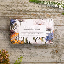 Load image into Gallery viewer, Toasted Crumpet Cucumber & Elderflower Presse Soap