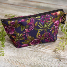 Load image into Gallery viewer, Toasted Crumpet The Mulberry Collection Noir Make Up Bag