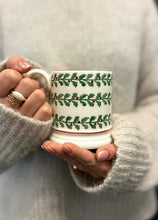 Load image into Gallery viewer, Emma Bridgewater Tiny Holly 1/2 Pint Mug