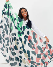 Load image into Gallery viewer, River Lightweight Woven Printed Scarf