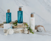 Load image into Gallery viewer, Arran Kildonan 300ml Bath & Shower Gel