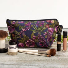 Load image into Gallery viewer, Toasted Crumpet The Mulberry Collection Noir Make Up Bag
