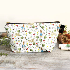 Toasted Crumpet Peter Rabbit “Fresh Meadow Breeze” Wash Bag