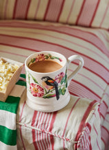 Load image into Gallery viewer, Emma Bridgewater Rosa Mundi 1/2 Pint Mug
