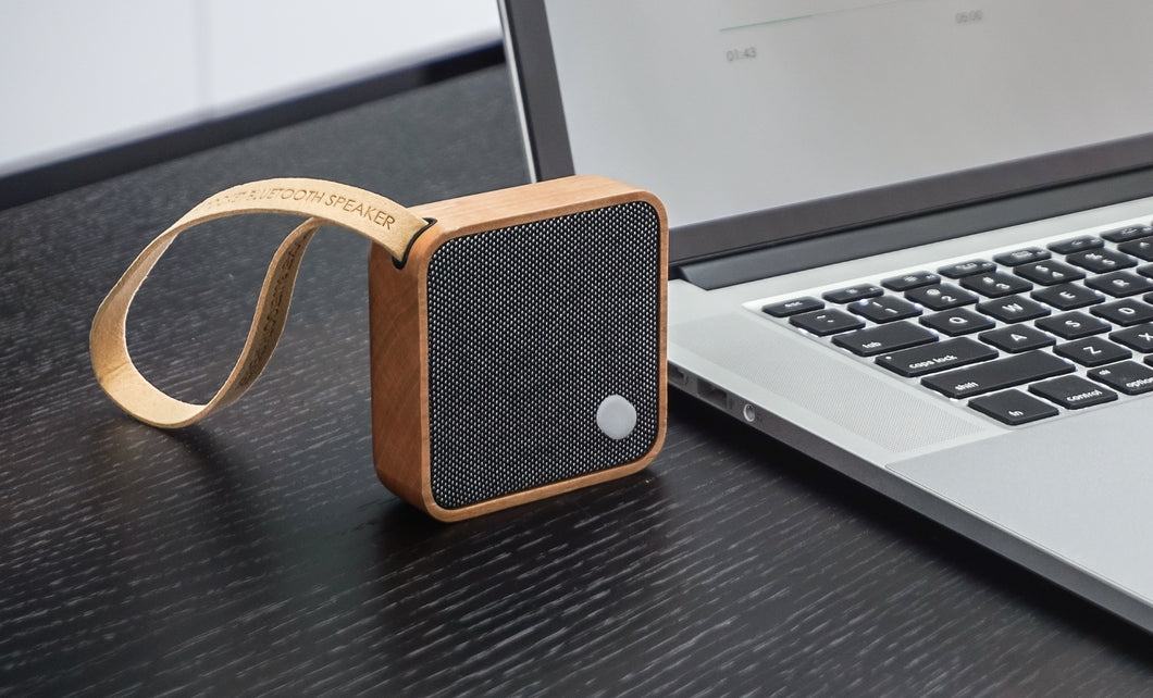 Gingko Design Mi Square Pocket Bluetooth Speaker / Natural Cherry Wood