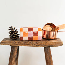 Load image into Gallery viewer, Toasted Crumpet ‘Floh’ Gingerbread Latte Luxury Soap
