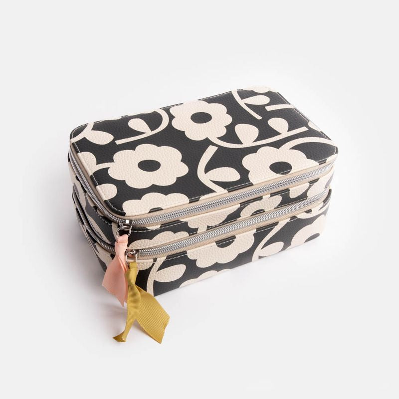 Caroline Gardner Mono Flower Make Up Case