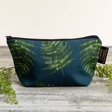 Load image into Gallery viewer, Toasted Crumpet Fern Noir Make Up Bag
