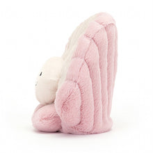 Load image into Gallery viewer, Jellycat Clemmie Clam Soft Toy
