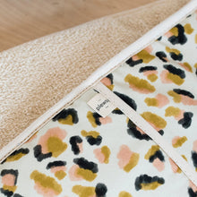 Load image into Gallery viewer, Plewsy Leopard Print Oven Gloves
