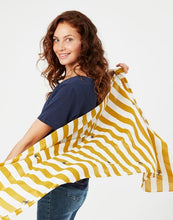 Load image into Gallery viewer, Conway Lightweight Printed Scarf Bee Ombre
