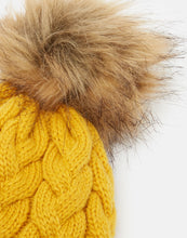 Load image into Gallery viewer, Joules Elena Cable Knit Hat / Antique Gold

