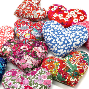Box of 2 Liberty Tana Lawn Lavender Filled Hearts - Lovey Dovey